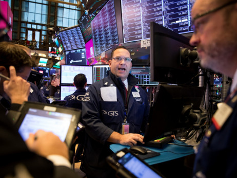 Pregled burze – Wall Street bilježi najduži rast u 20 godina, ali tech divovi hlade tržište