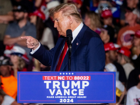 Trump prijeti sekundarnim carinama. Kojim državama to prijeti?