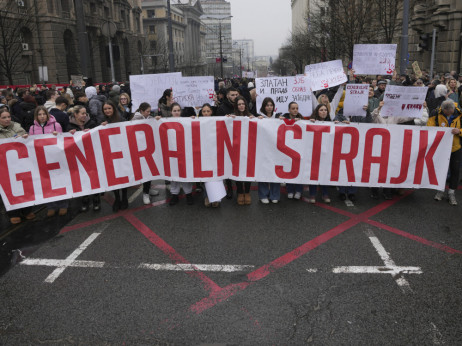 Prosvjedi u Srbiji se šire, studentima se pridružili liječnici i suci