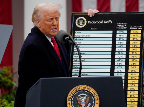 Trumpov carinski sadomazohizam obilježio tjedan za nama