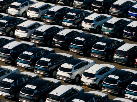 Zbog carina automobilske tvrtke režu troškove i gase projekte